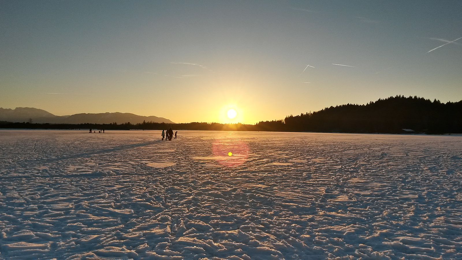 Zugefrorener Kirchsee