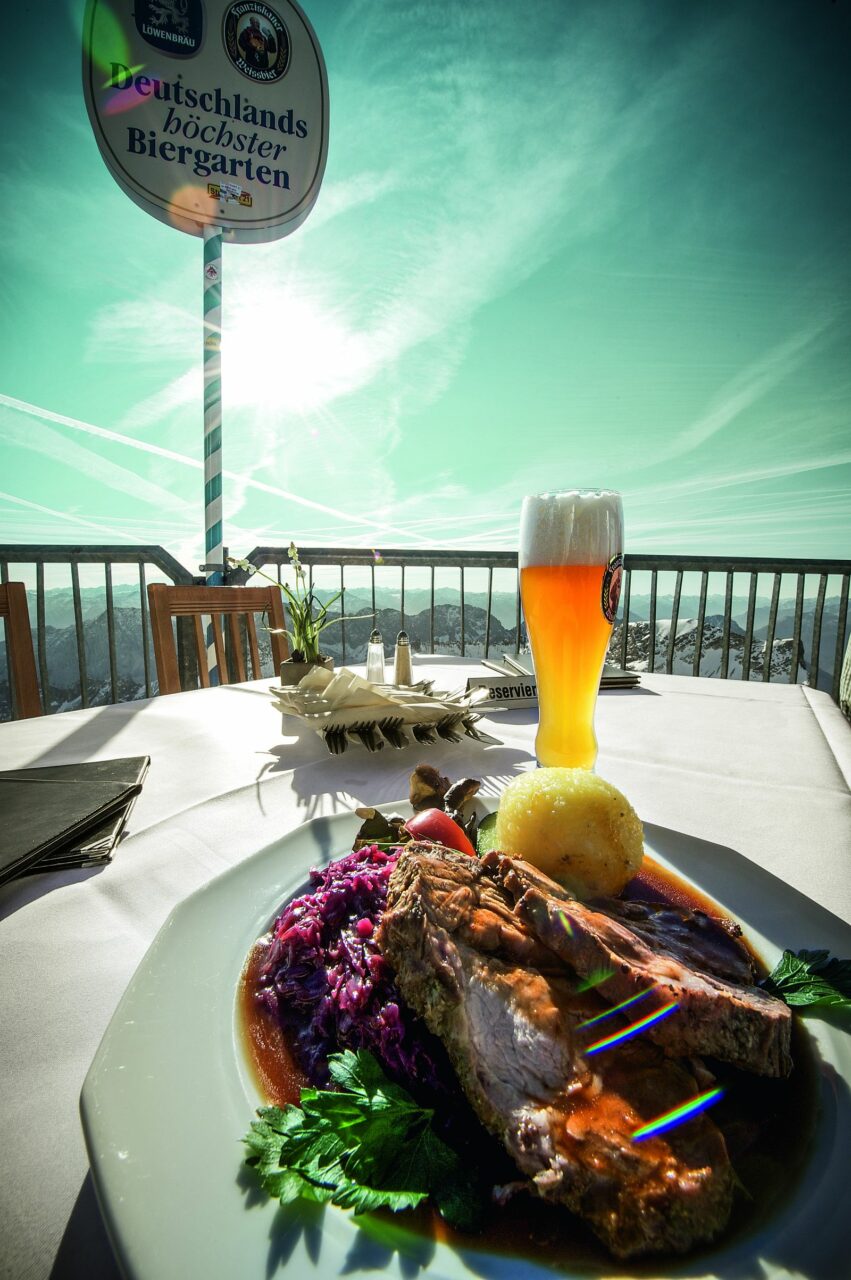 Zugspitze Biergarten