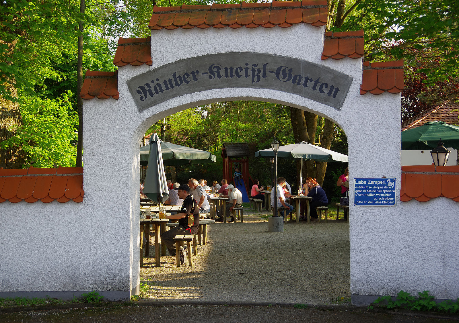 Bier &amp; Biergarten Räuber