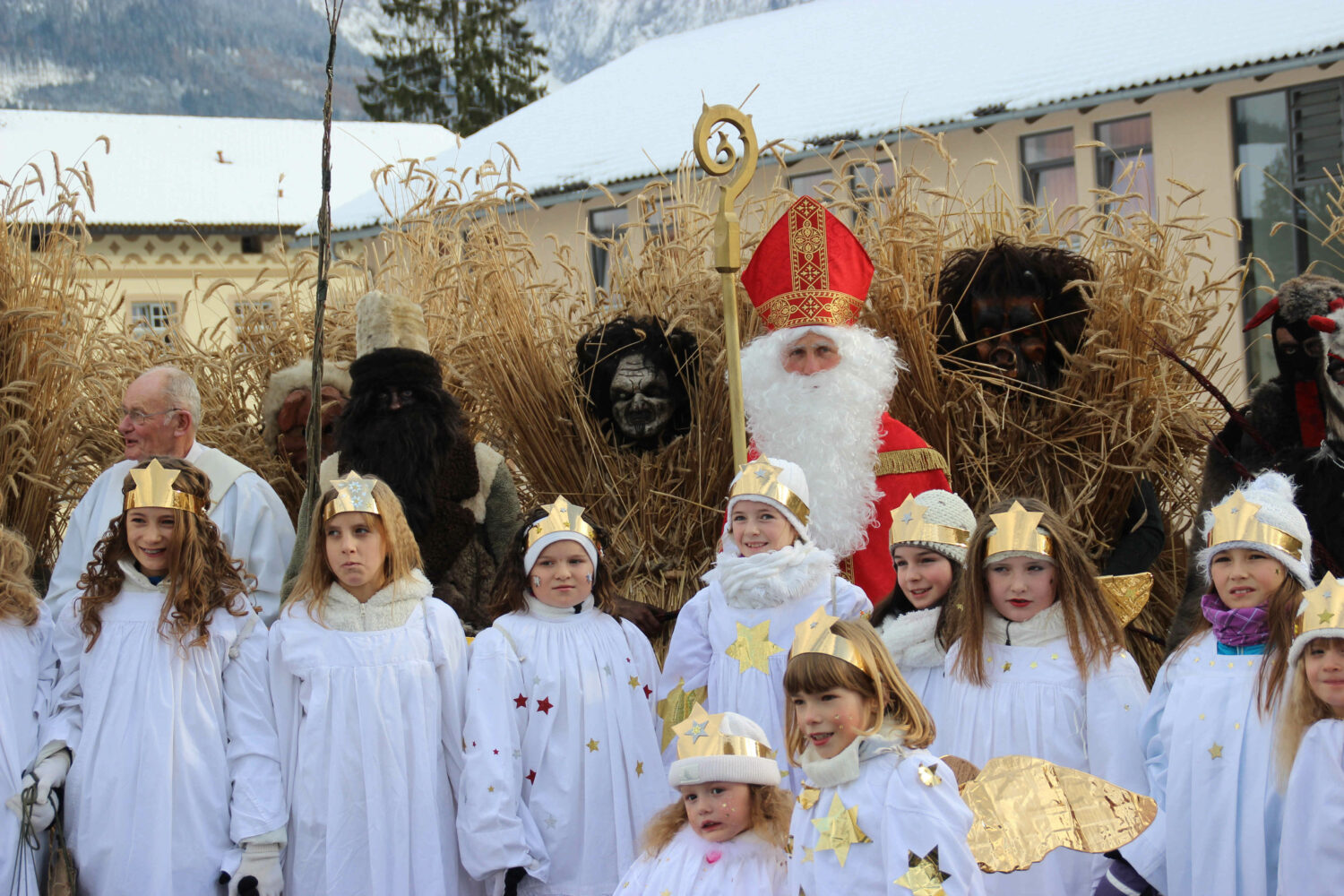 Auch in Berchtesgaden hat der Nikolaus besondere Begleiter.