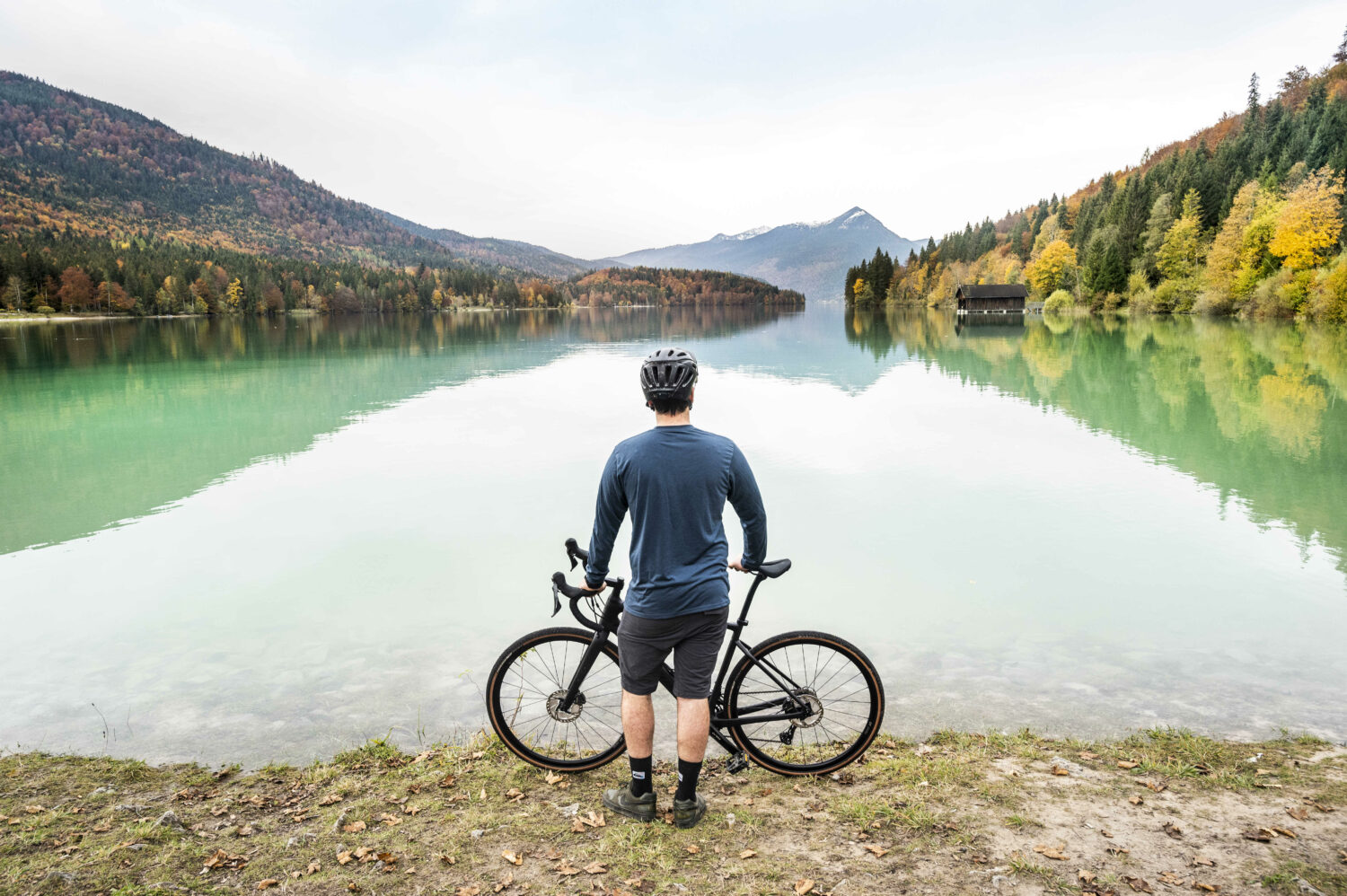 Impressive: biking on the Walchensee.